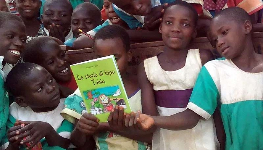 UGANDA: Topo Tobia e la scuola nella foresta